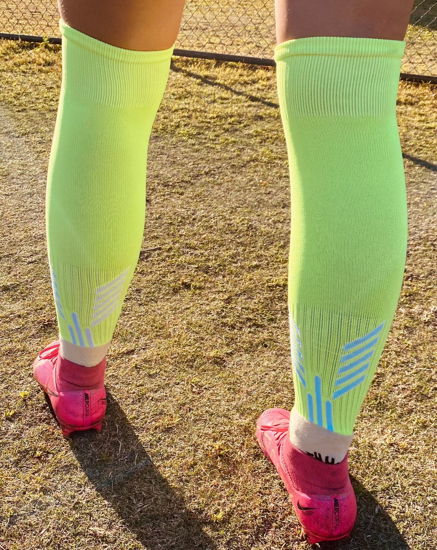 Full-Length Soccer Grip Socks (2x Pairs): Hammerheads Keeper NEON